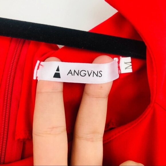 Elegant Red Midi Dress - Picture 12 of 12